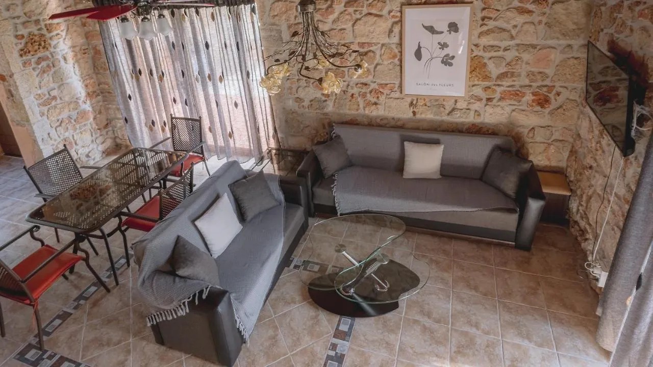 Stone Made Private Pool Villas 크리오피지 0*,  그리스